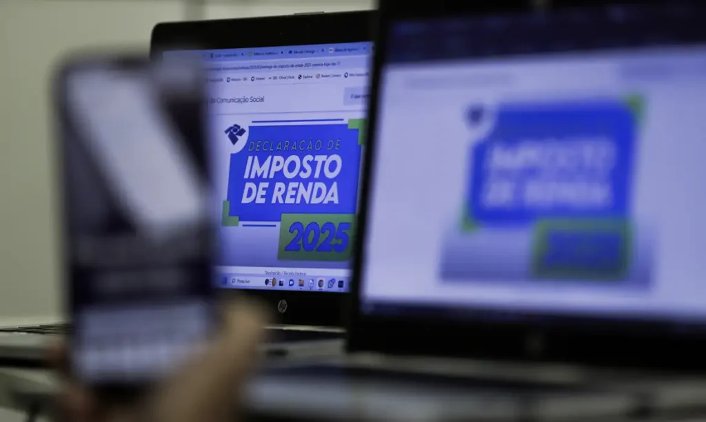 PIX no Imposto de Renda 2025: Como Declarar? PIX no Imposto de Renda 2025: Recebeu dinheiro por Pix? Agora, essa praticidade chegou também ao Imposto de Renda 2025.