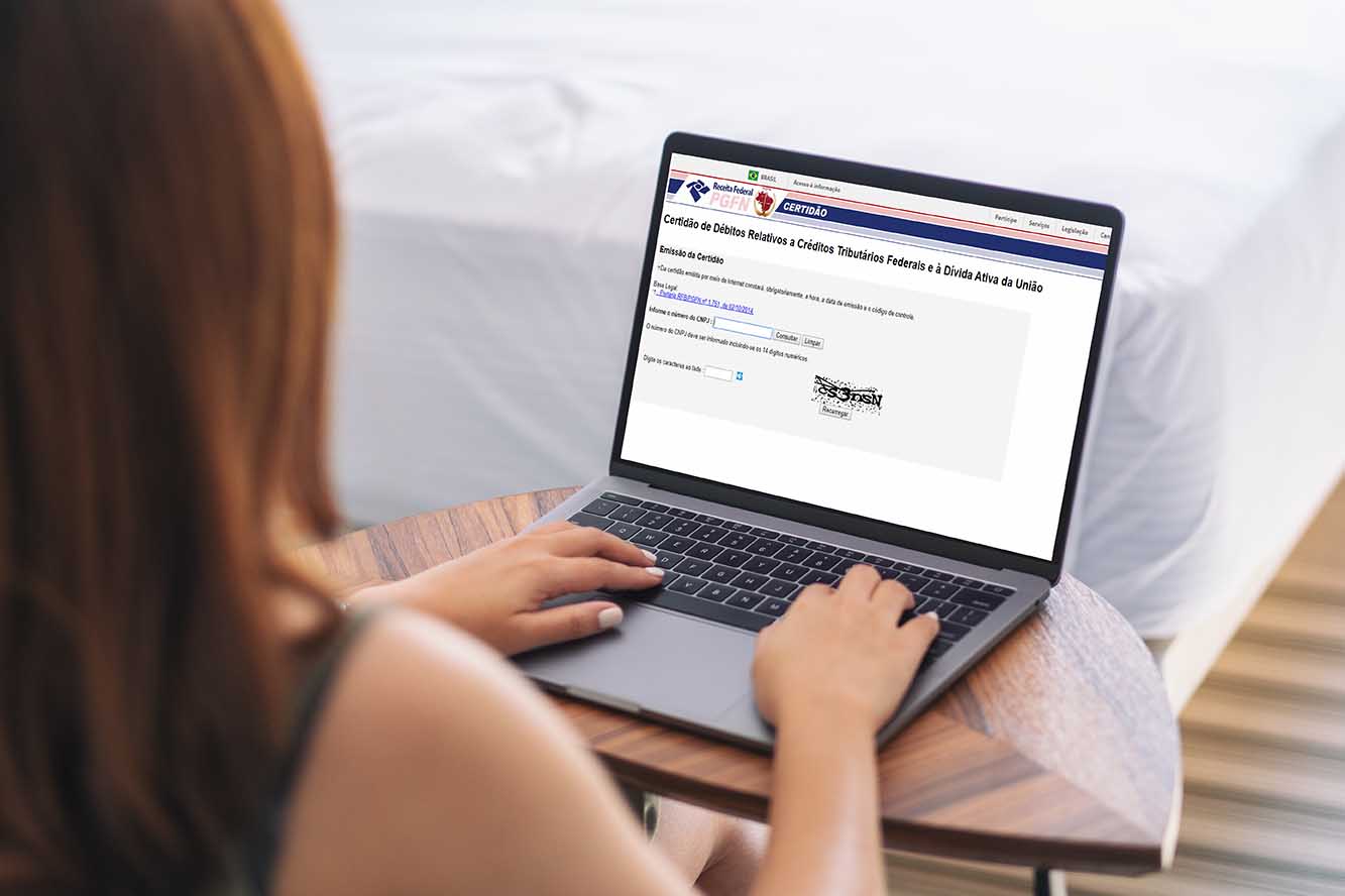 Olá, aqui é Talita Alves, especialista contábil, e hoje começo explicando de forma direta o que é CND (Certidão Negativa de Débitos), porque esse documento é exatamente o que define se uma empresa está pronta para competir no mercado, fechar contratos relevantes e participar de licitações sem riscos.